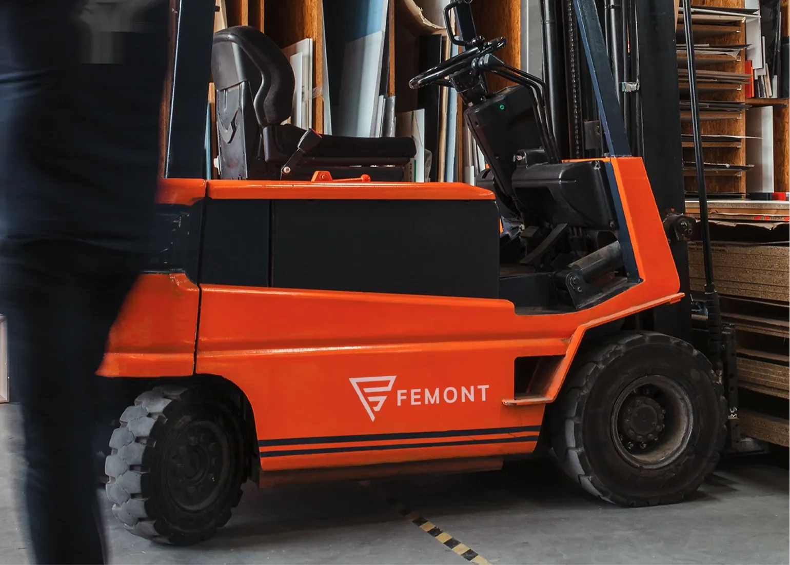 Femont — forklift